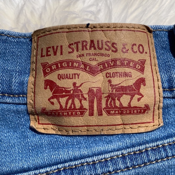 LEVIS - HIGH RISE SHORTS - 29 - Picture 3 of 6